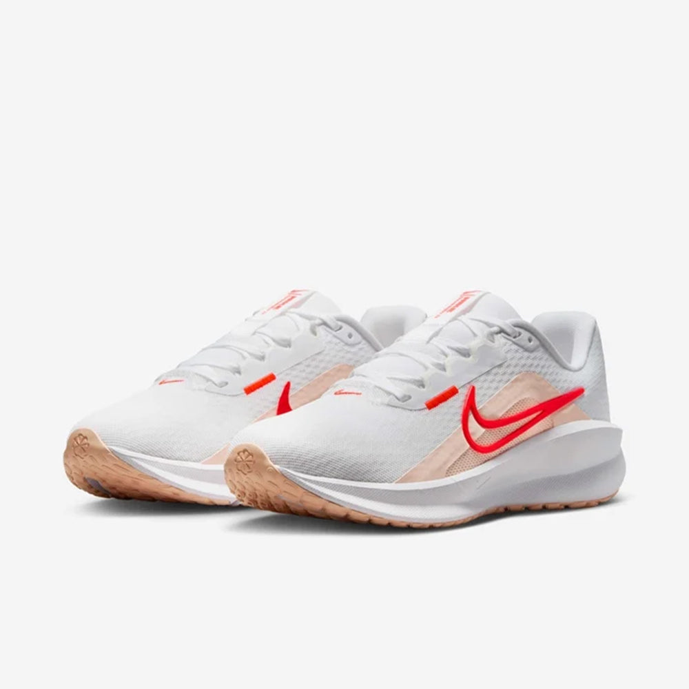 W NIKE DOWNSHIFTER 13 - WHITE