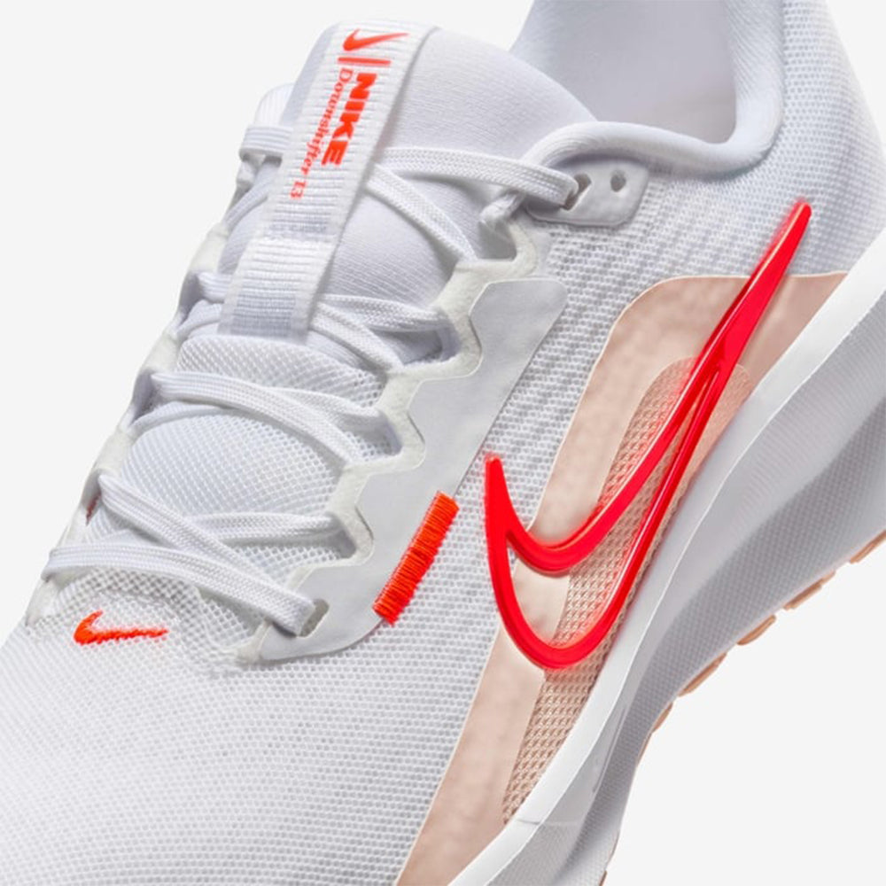 W NIKE DOWNSHIFTER 13 - WHITE