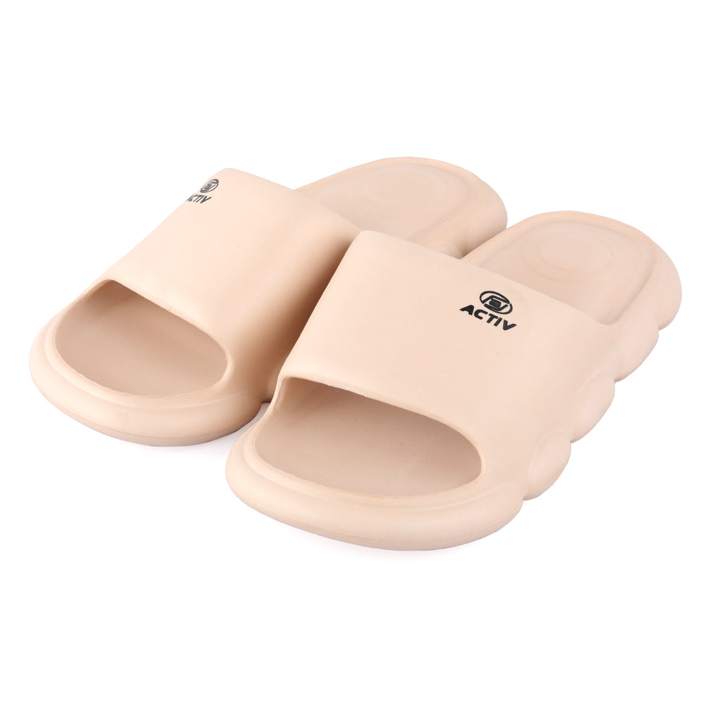 CUSHIONAIRE Sandalo Slide Tonya con Borchie da Donna e Memory Foam, Marrone Chiaro 37 EU CUSHIONAIRE Sandalo Slide Tonya con Borchie da Donna e Memory Foam, Marrone Chiaro 37 EU
